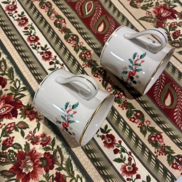 HOLIDAY🎄🎄DISNEY BY LENOX 2 Mickey Mouse Holly Gold Rim MUGS - Picture 3 of 7
